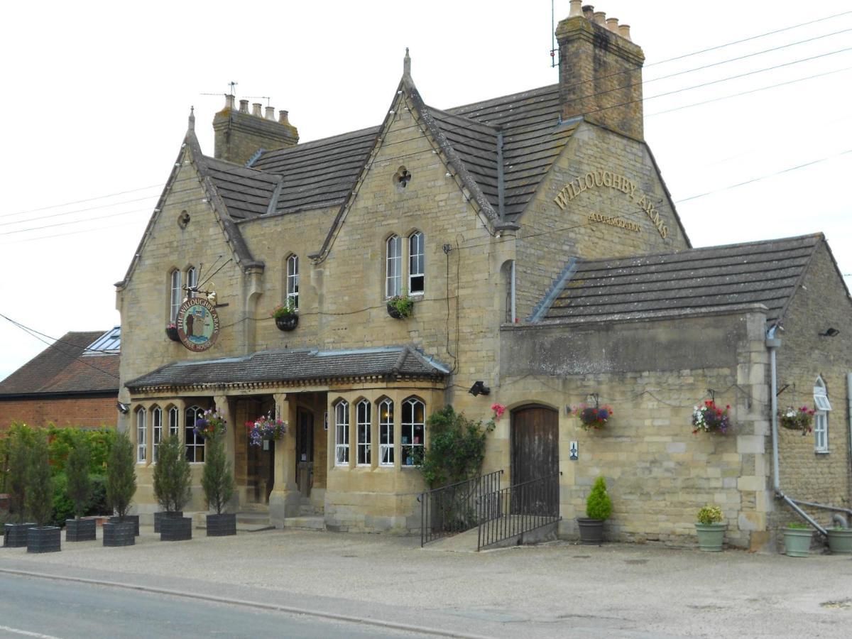 Willoughby Arms Hotell Little Bytham Eksteriør bilde